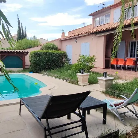 Villa Jolie Maison Piscine 8 Mn A Pied Du Centre Et Plage